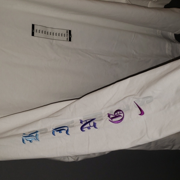 NWT Nike White with Blue/lavender embroidery. LA King James sz. 2XL. - Picture 2 of 8